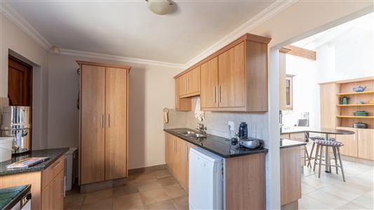 House Unavailable in Fraaiuitsig, Klein Brak Rivier, Western Cape - M127374