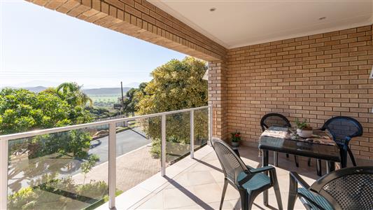 House Unavailable in Fraaiuitsig, Klein Brak Rivier, Western Cape - M127374