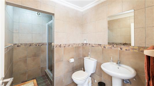House Unavailable in Fraaiuitsig, Klein Brak Rivier, Western Cape - M127374