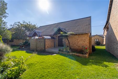 House For Sale in Noordheuwel, Krugersdorp, Gauteng - M127377