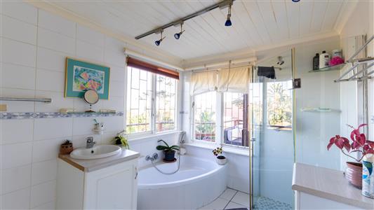 House For Sale in Brenton On Sea, Knysna, Western Cape - M127398