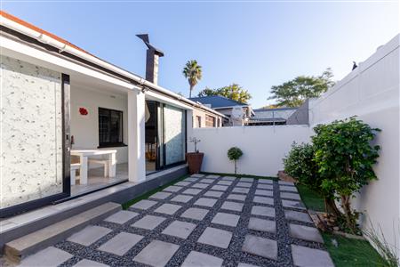 House For Sale in Paarl Central, Paarl, Western Cape - M127385