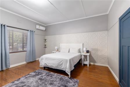 House For Sale in Paarl Central, Paarl, Western Cape - M127385