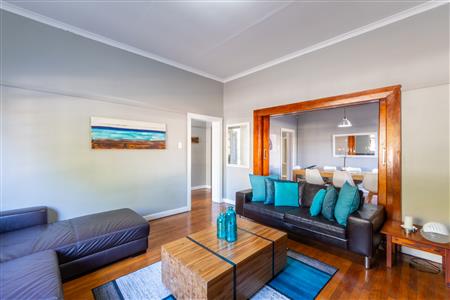 House For Sale in Paarl Central, Paarl, Western Cape - M127385