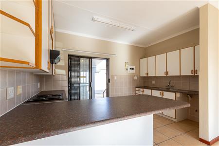 Townhouse For Sale in Riversdale, Western Cape - M127387