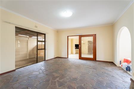 False - House For Sale in Rome, Strand, Western Cape - M127397