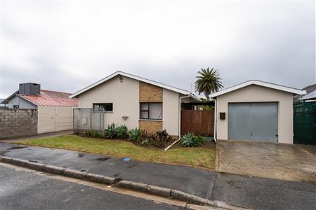 False - House For Sale in Rome, Strand, Western Cape - M127397