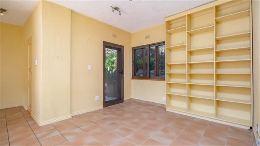Townhouse For Sale in Bedford Park, Bedfordview, Gauteng - M127411