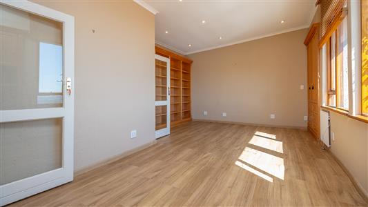 Townhouse For Sale in Bedford Park, Bedfordview, Gauteng - M127411