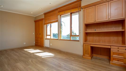 Townhouse For Sale in Bedford Park, Bedfordview, Gauteng - M127411