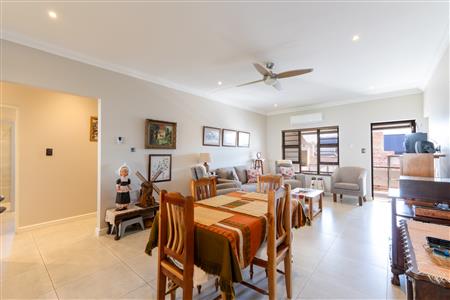 House For Sale in Oudtshoorn Central, Oudtshoorn, Western Cape - M127408