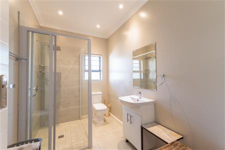 House For Sale in Oudtshoorn Central, Oudtshoorn, Western Cape - M127408