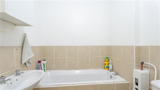 False - Apartment For Sale in Maitland, Cape Town, Western Cape - M127428