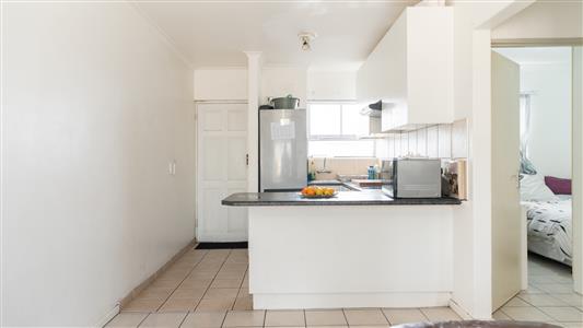 False - Apartment For Sale in Maitland, Cape Town, Western Cape - M127428
