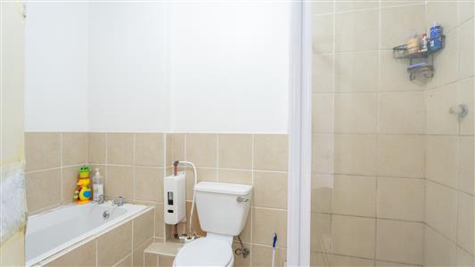 False - Apartment For Sale in Maitland, Cape Town, Western Cape - M127428
