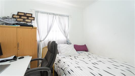 False - Apartment For Sale in Maitland, Cape Town, Western Cape - M127428