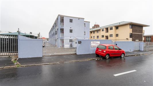 False - Apartment For Sale in Maitland, Cape Town, Western Cape - M127428