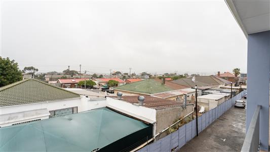 False - Apartment For Sale in Maitland, Cape Town, Western Cape - M127428