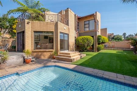 Townhouse For Sale in Randpark Ridge, Randburg, Gauteng - M127416