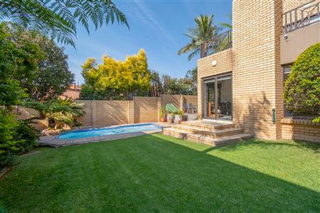 Townhouse For Sale in Randpark Ridge, Randburg, Gauteng - M127416
