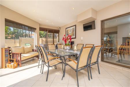 Townhouse For Sale in Randpark Ridge, Randburg, Gauteng - M127416