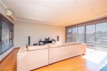 Townhouse For Sale in Randpark Ridge, Randburg, Gauteng - M127416