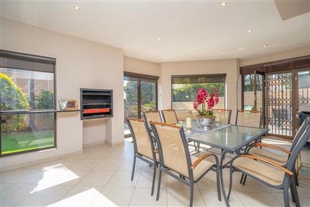 Townhouse For Sale in Randpark Ridge, Randburg, Gauteng - M127416