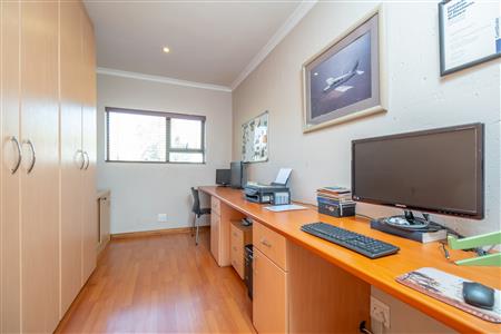 Townhouse For Sale in Randpark Ridge, Randburg, Gauteng - M127416
