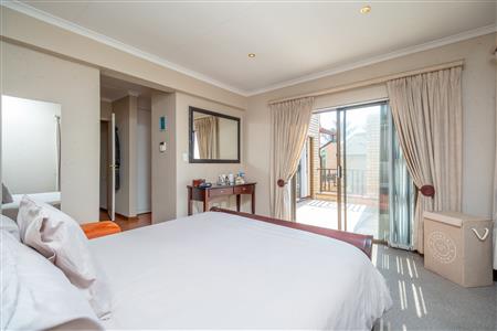 Townhouse For Sale in Randpark Ridge, Randburg, Gauteng - M127416