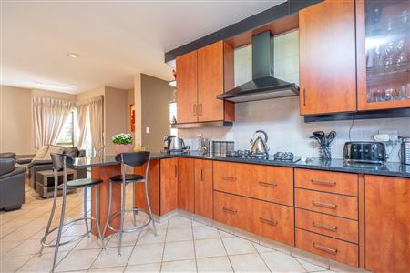 Townhouse For Sale in Randpark Ridge, Randburg, Gauteng - M127416