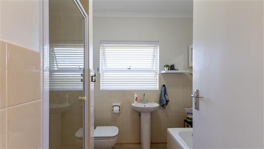 Apartment For Sale in Seaside Longships, Plettenberg Bay, Western Cape - M127418
