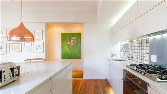 Apartment For Sale in Green Point, Cape Town, Western Cape - M127429