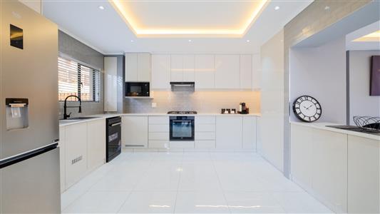 False - Townhouse For Sale in Izinga Estate, Umhlanga, KwaZulu Natal - M127430