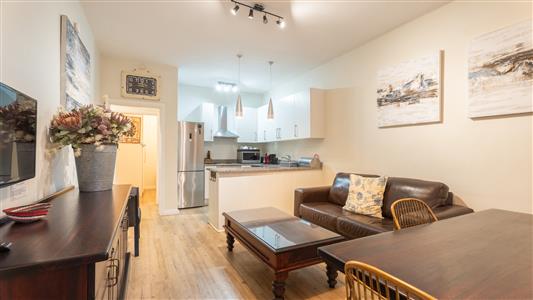Apartment For Sale in Stellenbosch Central, Stellenbosch, Western Cape - M127443