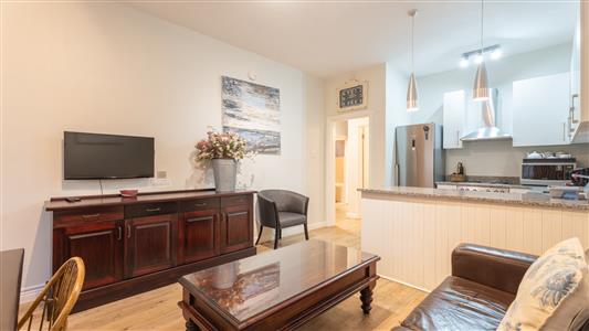 Apartment For Sale in Stellenbosch Central, Stellenbosch, Western Cape - M127443