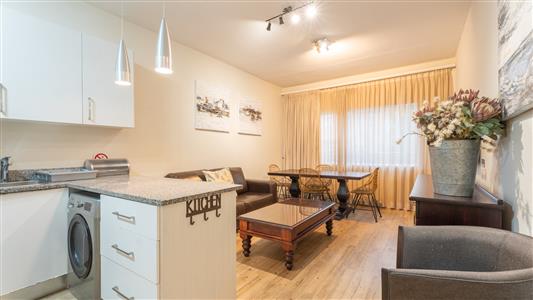 Apartment For Sale in Stellenbosch Central, Stellenbosch, Western Cape - M127443