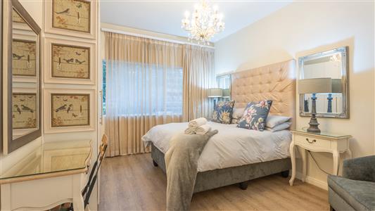 Apartment For Sale in Stellenbosch Central, Stellenbosch, Western Cape - M127443