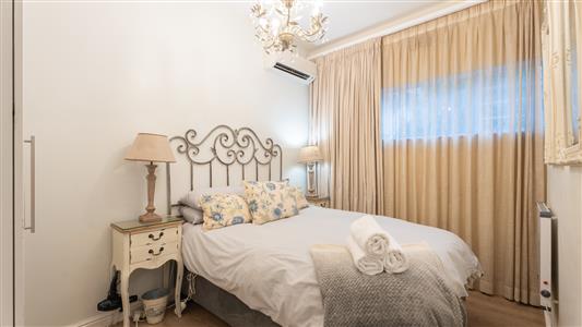 Apartment For Sale in Stellenbosch Central, Stellenbosch, Western Cape - M127443