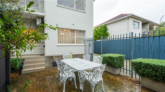 Apartment For Sale in Stellenbosch Central, Stellenbosch, Western Cape - M127443