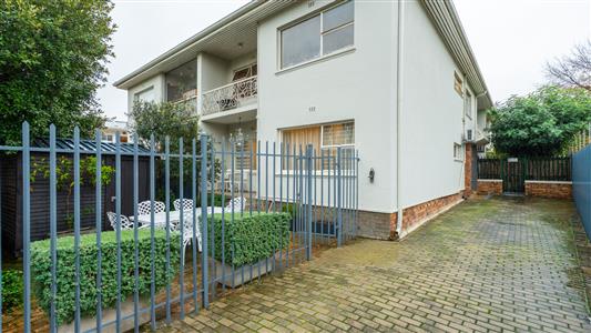 Apartment For Sale in Stellenbosch Central, Stellenbosch, Western Cape - M127443