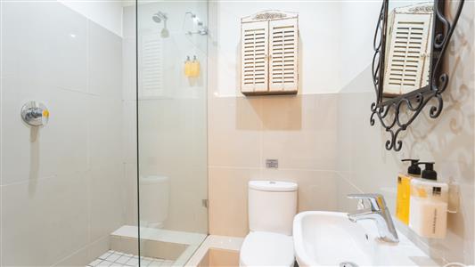 Apartment For Sale in Stellenbosch Central, Stellenbosch, Western Cape - M127443