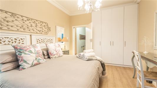 Apartment For Sale in Stellenbosch Central, Stellenbosch, Western Cape - M127444