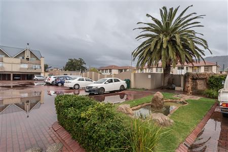 False - Apartment For Sale in Whispering Pines, Gordons Bay Central, Gordons Bay, Western Cape - M127442