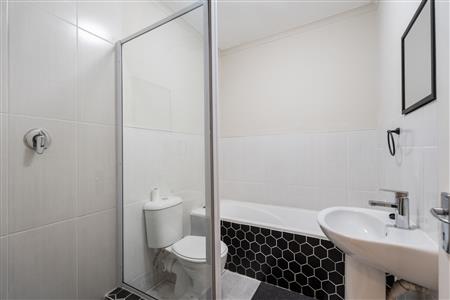 False - Apartment For Sale in Whispering Pines, Gordons Bay Central, Gordons Bay, Western Cape - M127442