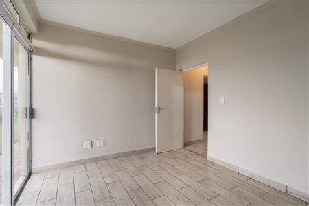 False - Apartment For Sale in Whispering Pines, Gordons Bay Central, Gordons Bay, Western Cape - M127442