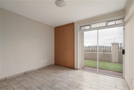 False - Apartment For Sale in Whispering Pines, Gordons Bay Central, Gordons Bay, Western Cape - M127442