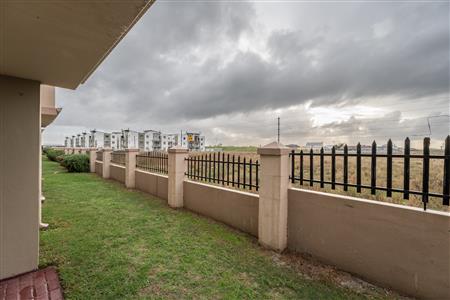 False - Apartment For Sale in Whispering Pines, Gordons Bay Central, Gordons Bay, Western Cape - M127442