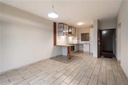 False - Apartment For Sale in Whispering Pines, Gordons Bay Central, Gordons Bay, Western Cape - M127442
