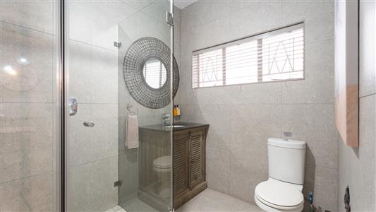 Apartment For Sale in Stellenbosch Central, Stellenbosch, Western Cape - M127445