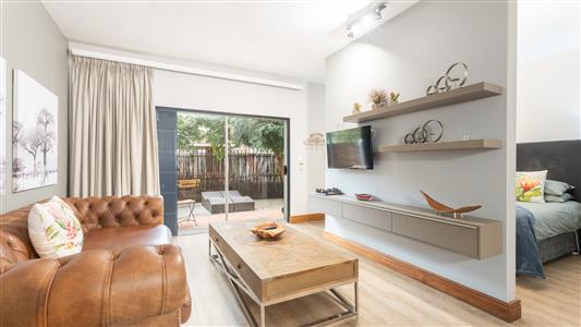 Apartment For Sale in Stellenbosch Central, Stellenbosch, Western Cape - M127445